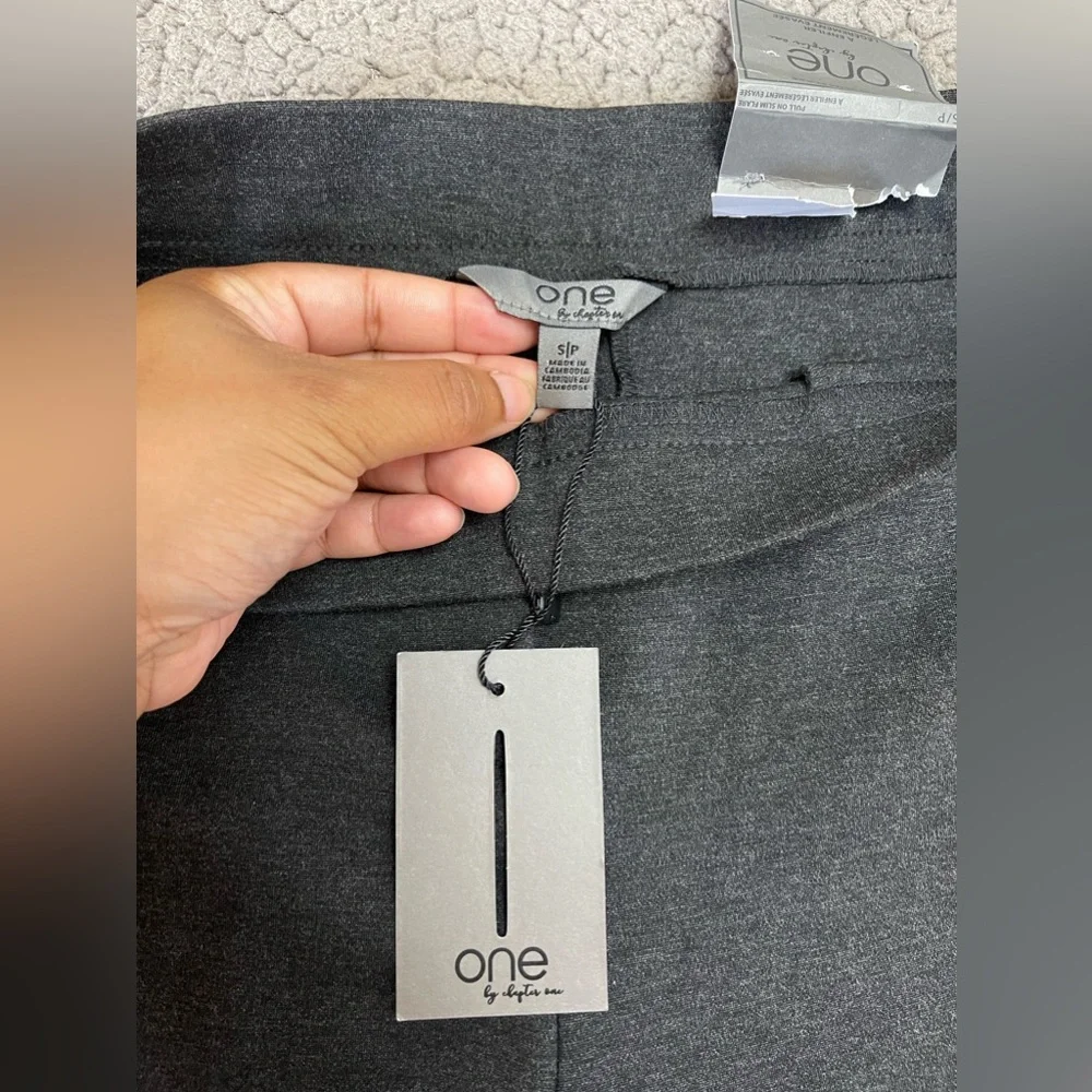NWT | One by Chapter One | Dark gray w/ side stripes | Pull-on pants | Stretch - Picture 7 of 9